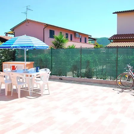 Margherita - Zona Mare Con Clima E Posti Auto Марина-ди-Кампо