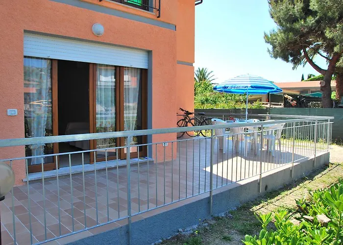 Margherita - Zona Mare Con Clima E Posti Auto Marina di Campo